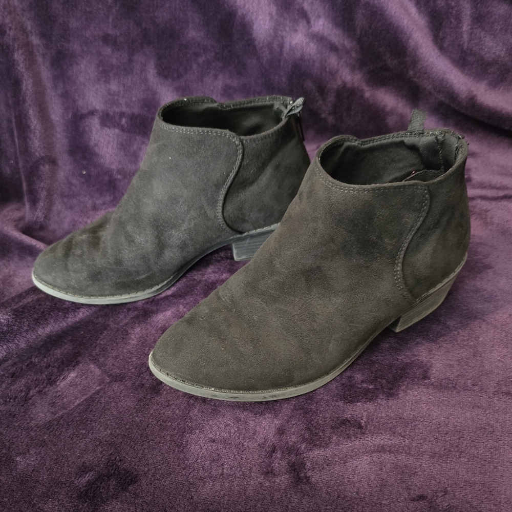Old Navy Black Suede Ankle Boots | Size 3
